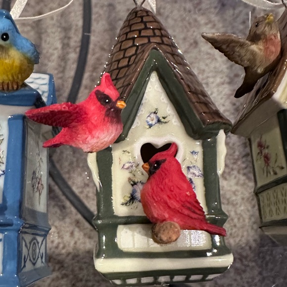 Vintage porcelain Bradford Exchange heirloom birdhouse ornaments - Picture 12 of 13